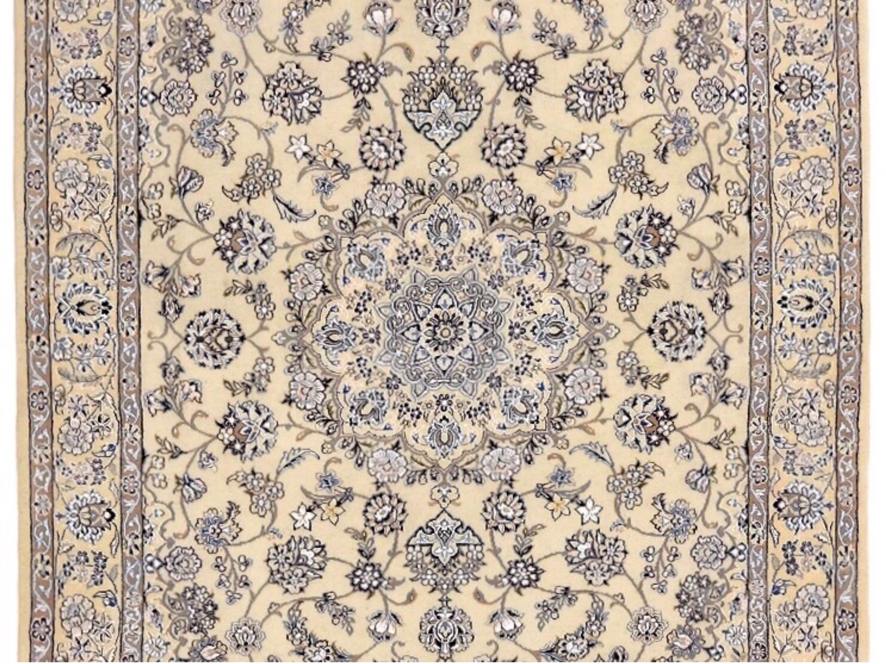 ペルシャ絨毯【ウール】リビングサイズ小　ナイン産　126×203(cm)　¥352,000(税込)