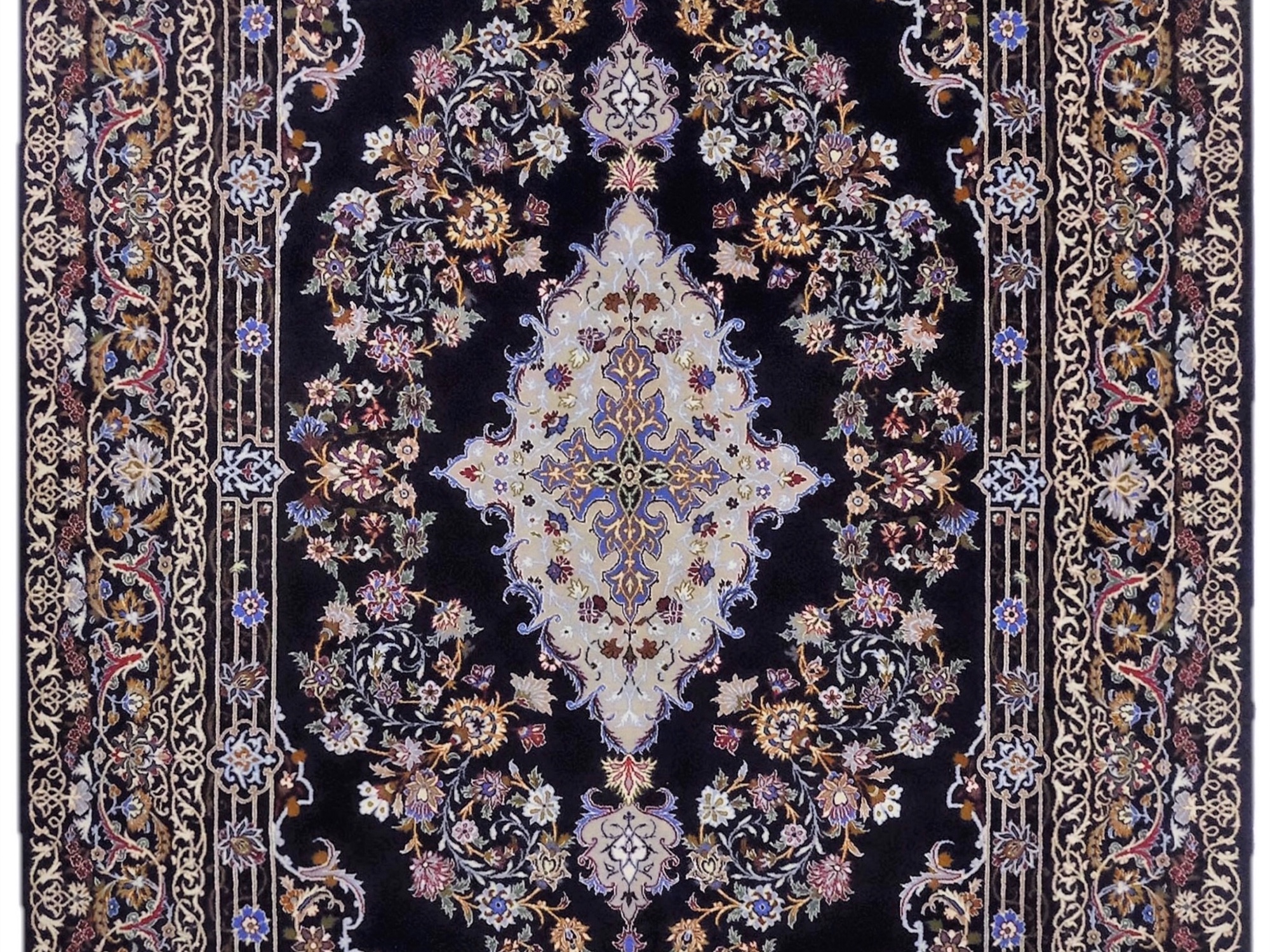 ペルシャ絨毯【ウール】リビングサイズ中　イスファハン産　154×237(cm)　¥1,650,000(税込)