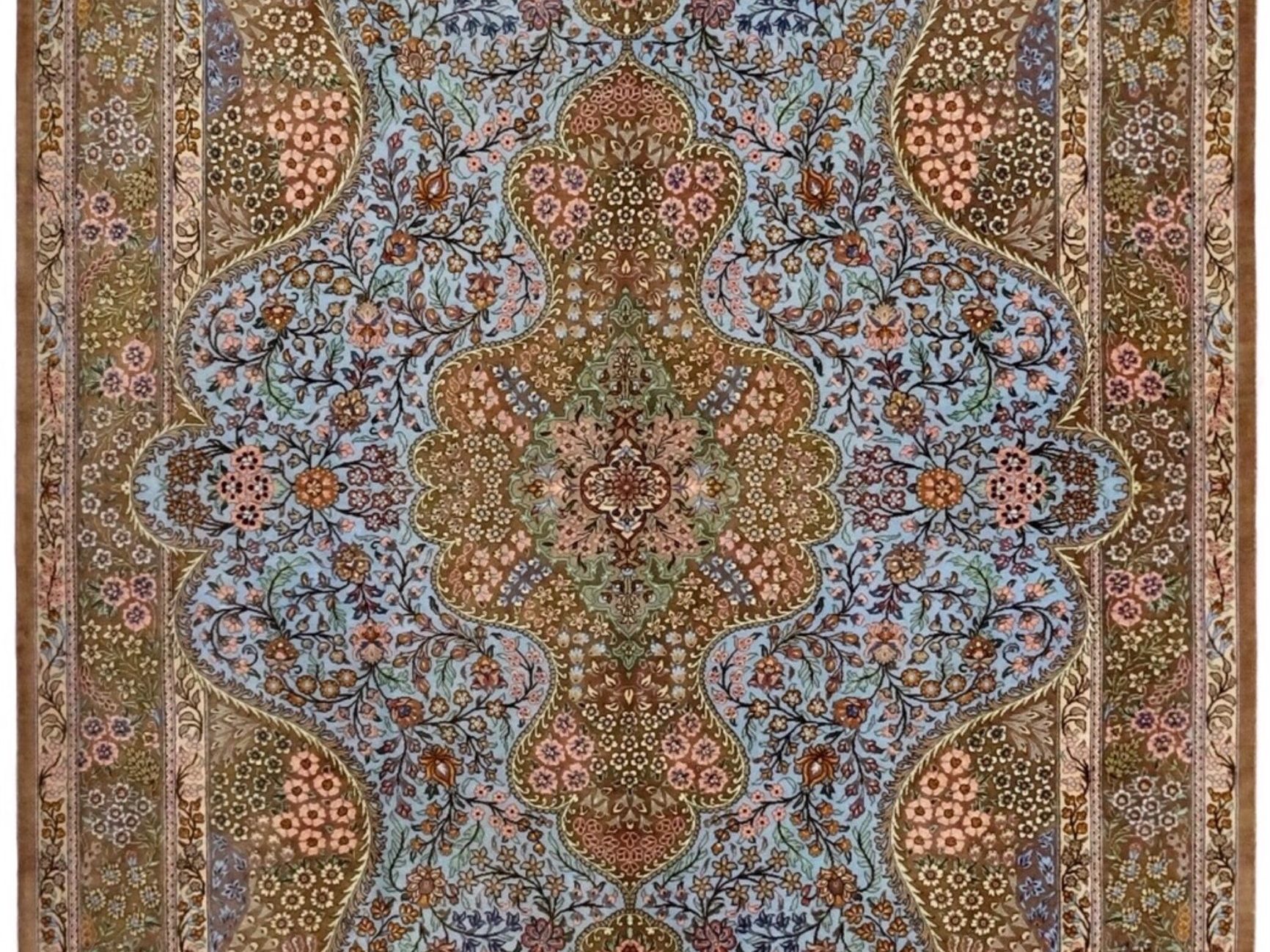 ペルシャ絨毯【シルク】リビングサイズ小　マラゲ産(クム柄)　134×205(cm)　¥1,540,000(税込)