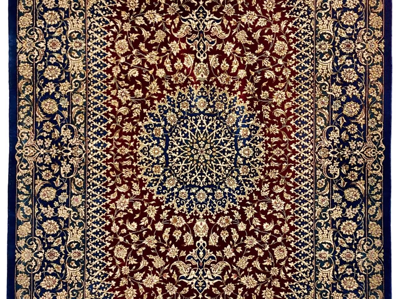 ペルシャ絨毯【シルク】クム産 76×117 玄関マット中 ¥880,000(税込)