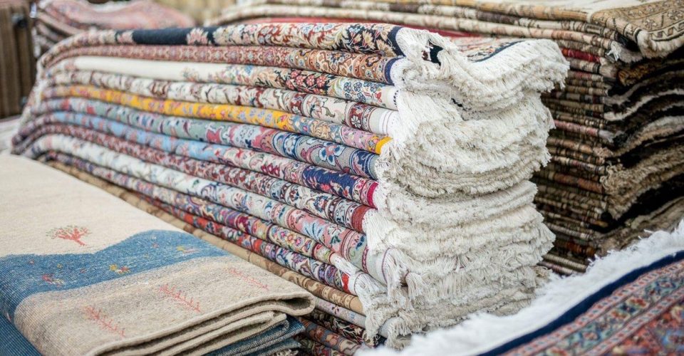 国内最大級500平米のペルシャ絨毯専門店　在庫総数6000枚