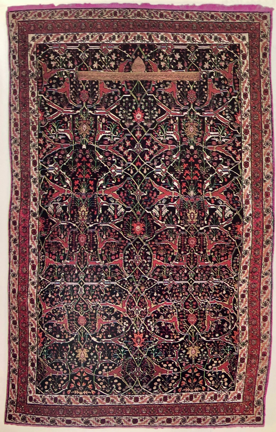 アラベスク文様絨毯